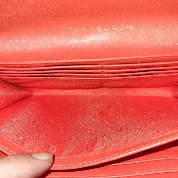 TORY BURCH Red Leather Robinson Chain Link Crossbody Wallet - Picture 9 of 15